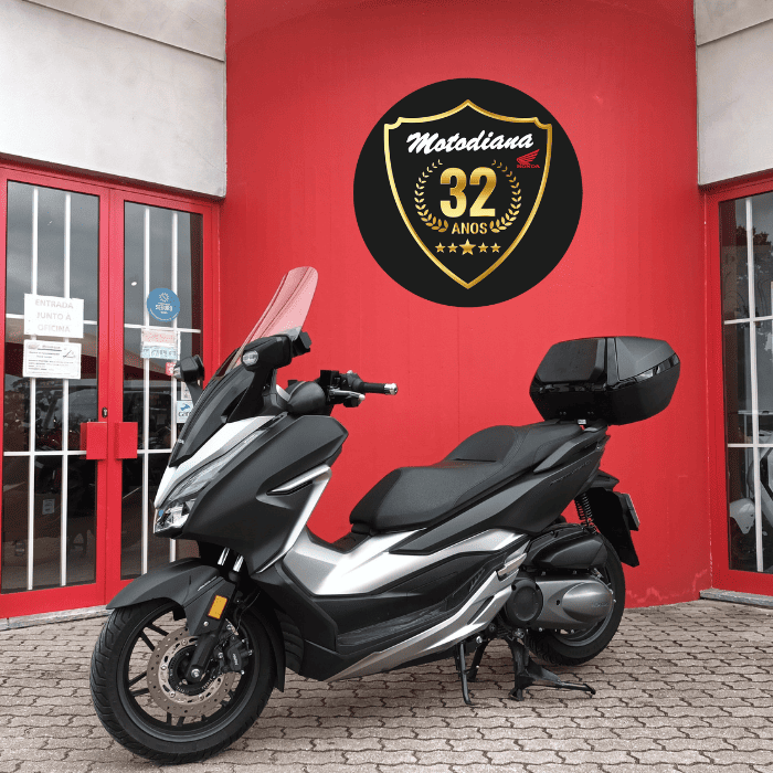 https://motodiana.com//public/uploads/Motos%20Usadas/Elementos_Graficos/AE-48-HR%20HONDA%20FORZA%20NSS300/01.png