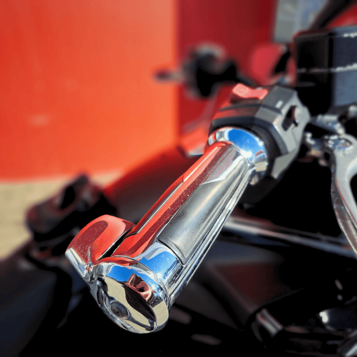 https://motodiana.com//public/uploads/Motos%20Usadas/Elementos_Graficos/AE_55_UF_GL1800DCT_PRETO/5.png