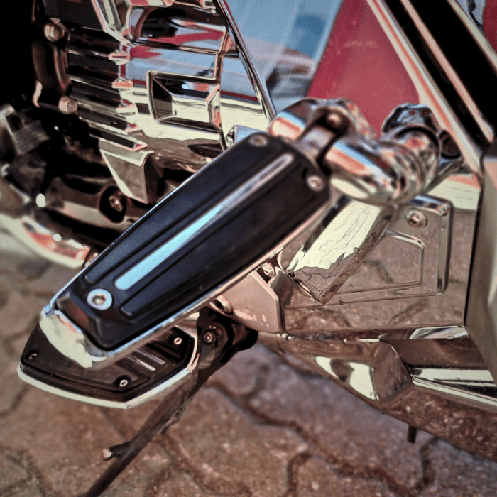 https://motodiana.com//public/uploads/Motos%20Usadas/Elementos_Graficos/AE_55_UF_GL1800DCT_PRETO/9_12.png