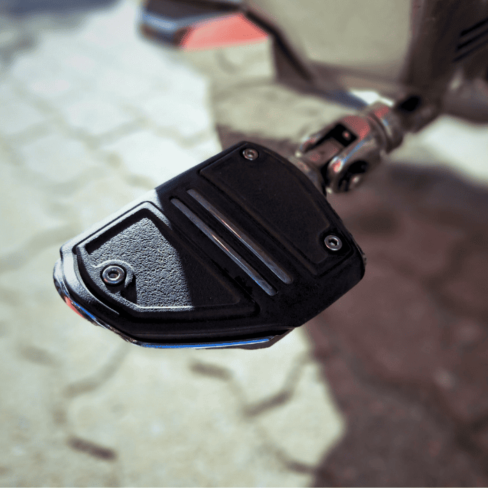 https://motodiana.com//public/uploads/Motos%20Usadas/Elementos_Graficos/AE_55_UF_GL1800DCT_PRETO/9_13.png
