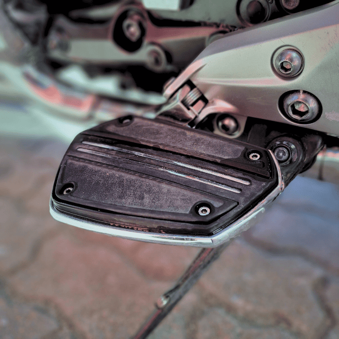 https://motodiana.com//public/uploads/Motos%20Usadas/Elementos_Graficos/AE_55_UF_GL1800DCT_PRETO/9_14.png