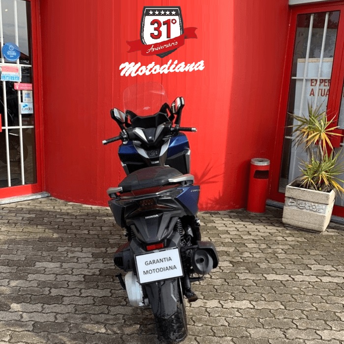 https://motodiana.com//public/uploads/Motos%20Usadas/Elementos_Graficos/AF_60_PE_HONDA_FORZA350/0_8.jpg