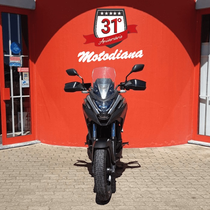 https://motodiana.com//public/uploads/Motos%20Usadas/Elementos_Graficos/AJ_01_BR_NC750X_PRETOMATE/0_6.jpg