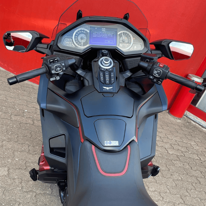 https://motodiana.com//public/uploads/Motos%20Usadas/Elementos_Graficos/AR-29-FH%20HONDA%20GL1800%20BAGGER/10.png