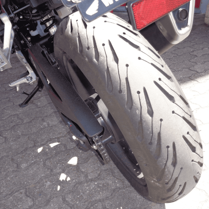 https://motodiana.com//public/uploads/Motos%20Usadas/Elementos_Graficos/BD-46-OB%20%20HONDA%20CB750A%20HORNET/07.png