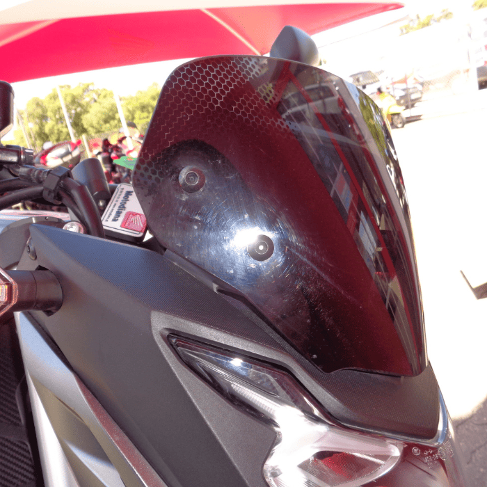 https://motodiana.com//public/uploads/Motos%20Usadas/Elementos_Graficos/BD-46-OB%20%20HONDA%20CB750A%20HORNET/08.png