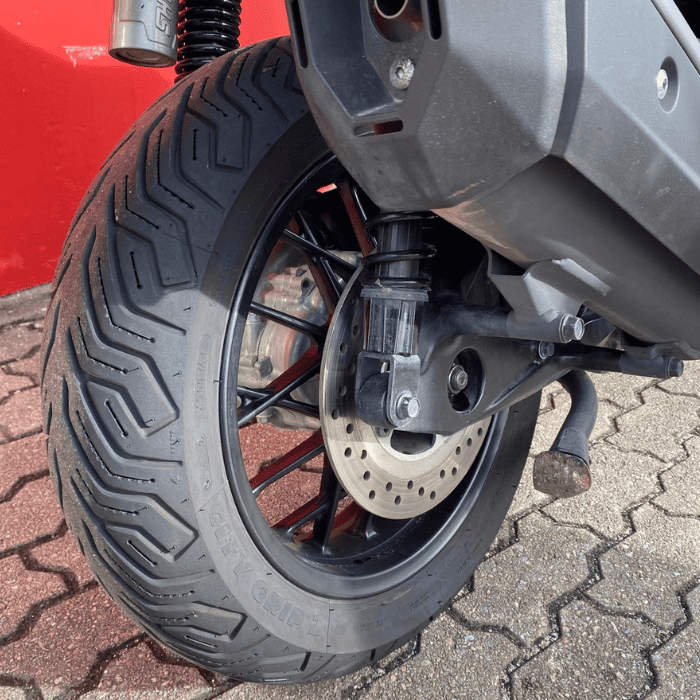 https://motodiana.com//public/uploads/Motos%20Usadas/Elementos_Graficos/BM-18-SZ%20HONDA%20ADV%20350/05.png