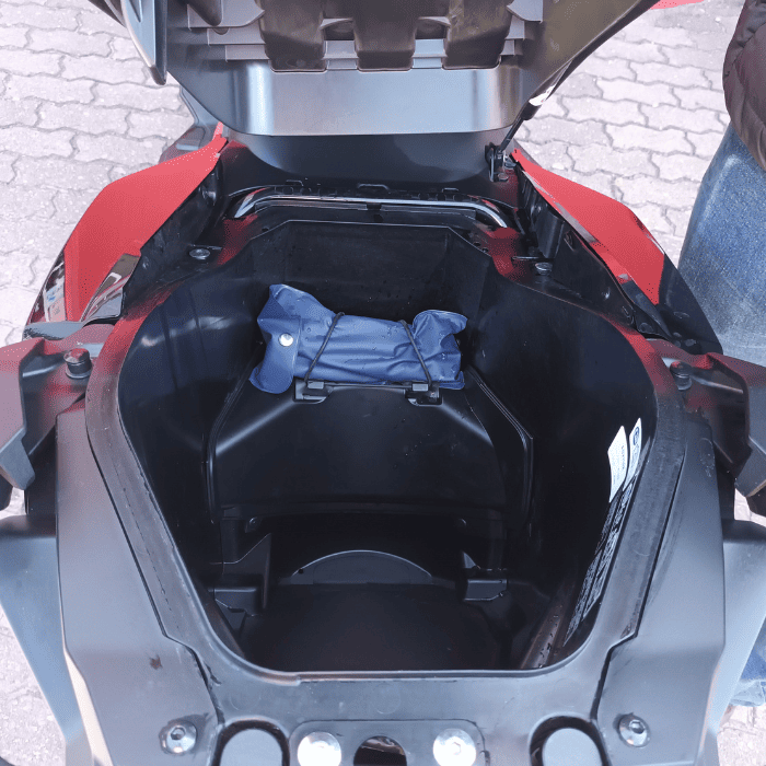 https://motodiana.com//public/uploads/Motos%20Usadas/Elementos_Graficos/BO-32-IZ%20HONDA%20X-%20ADV%20750/10.png