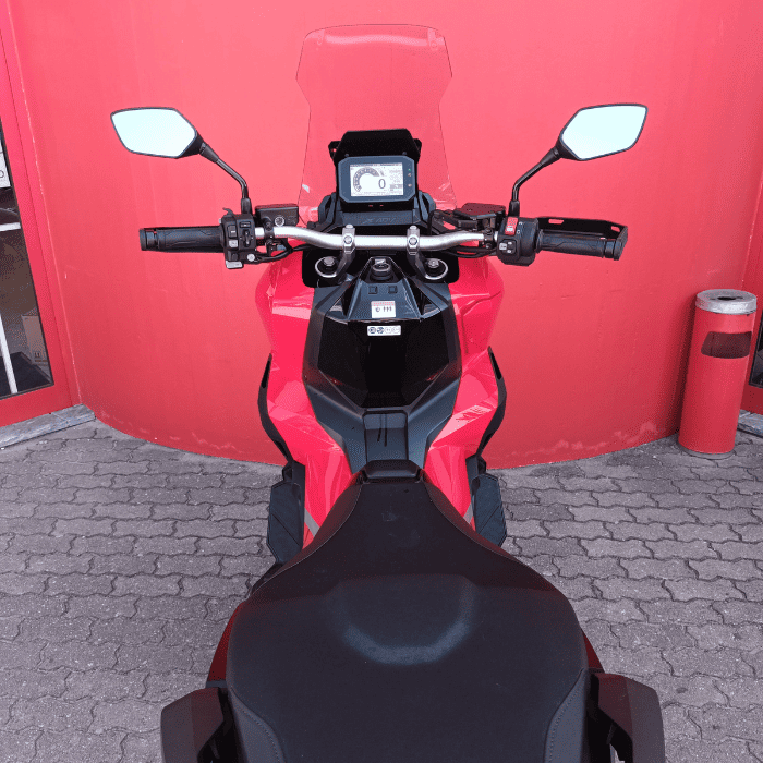 https://motodiana.com//public/uploads/Motos%20Usadas/Elementos_Graficos/BO-32-IZ%20HONDA%20X-%20ADV%20750/12.png