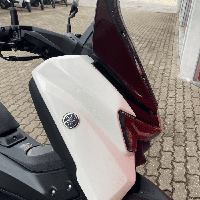 https://motodiana.com//public/uploads/Motos%20Usadas/Elementos_Graficos/BT-36-AO%20YAMAHA%20N-MAX%20125/08.png