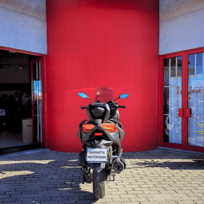 https://motodiana.com//public/uploads/Motos%20Usadas/Elementos_Graficos/ac_21_od_yamaha_xmax125/4.png